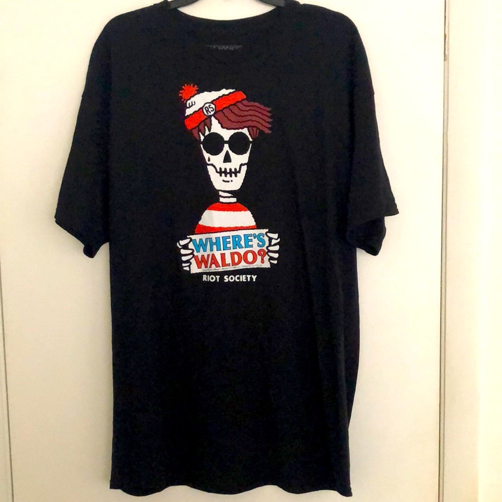 Riot Society Where’s Waldo? black L skull tee shirt